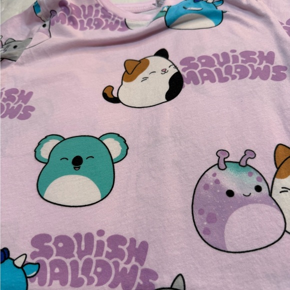 H&M Squishmallow Three Tee bundle 5T plus Squishmallow Slippers Size 11/12 - Picture 7 of 9
